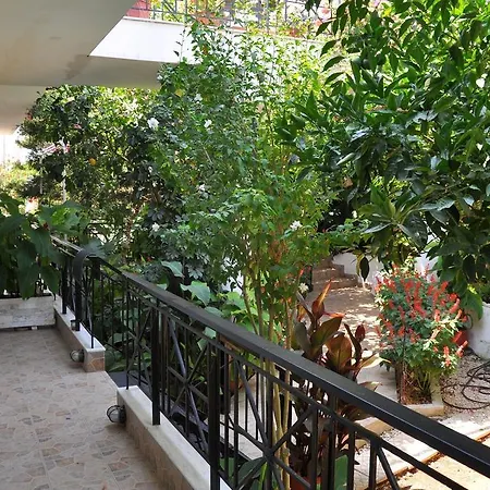 Europe Apartman *